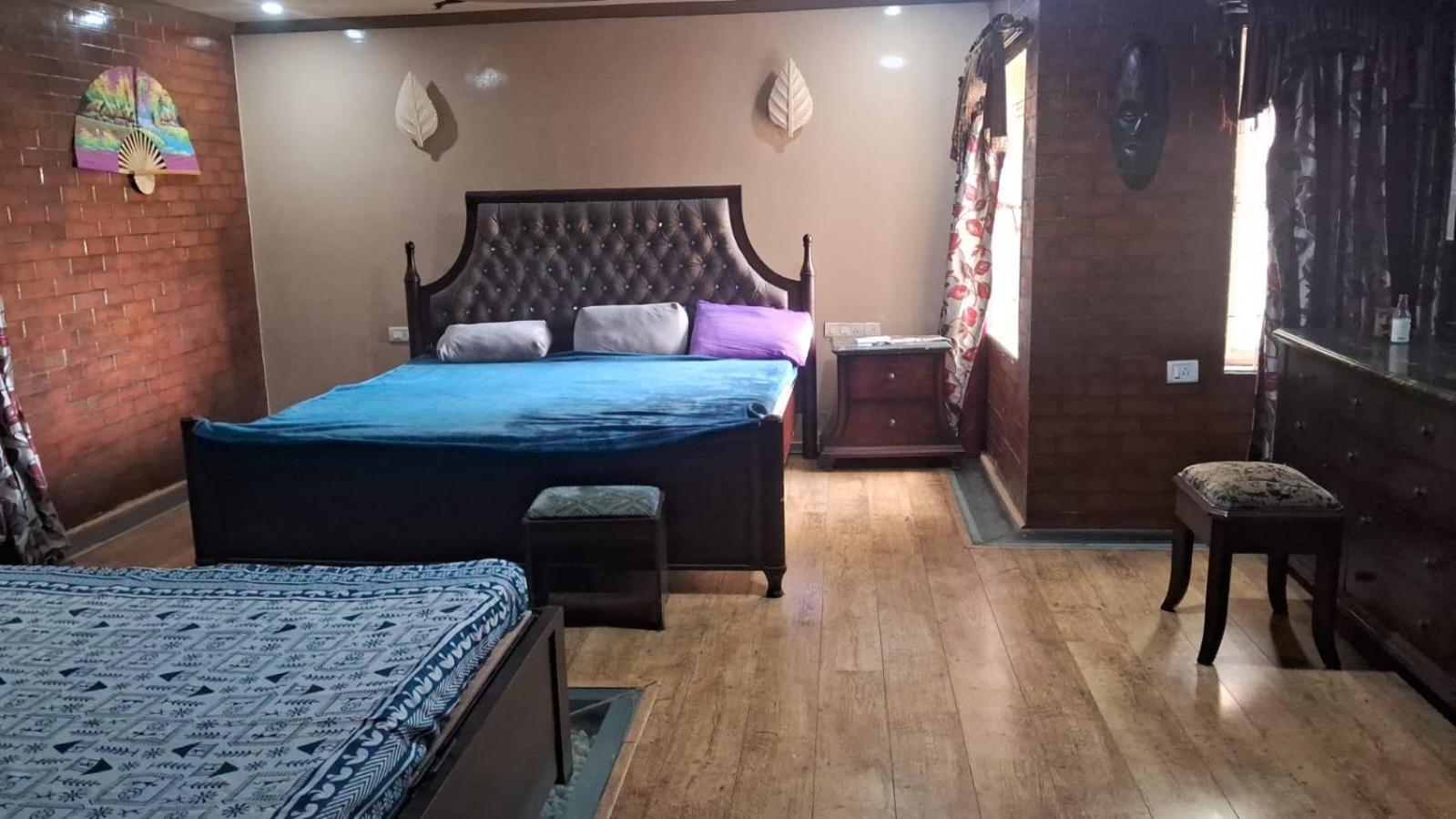 Tvh Park Rozalia Hostel Chennai Bagian luar foto